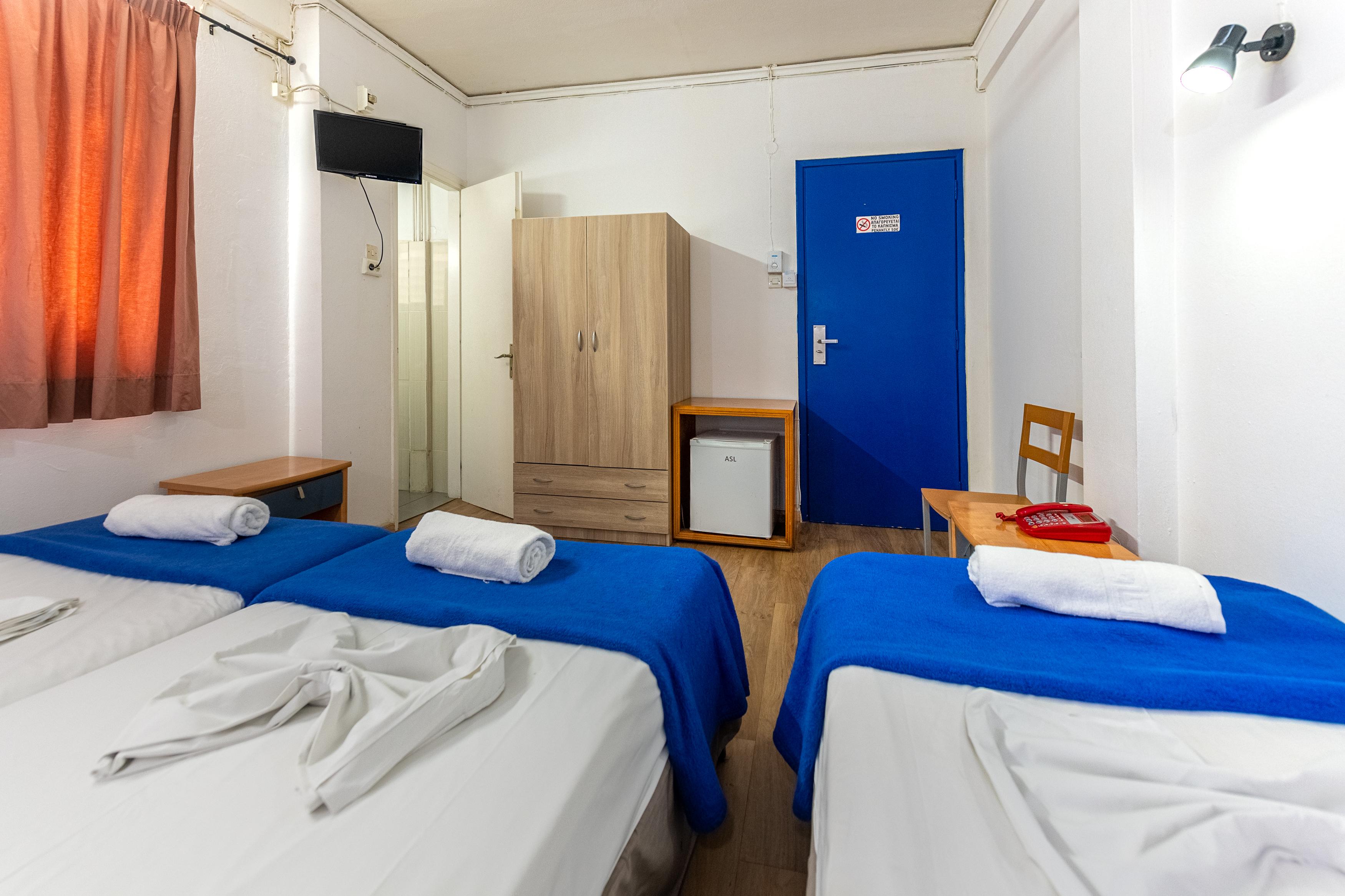 Sparta Team Hotel Athena Bagian luar foto