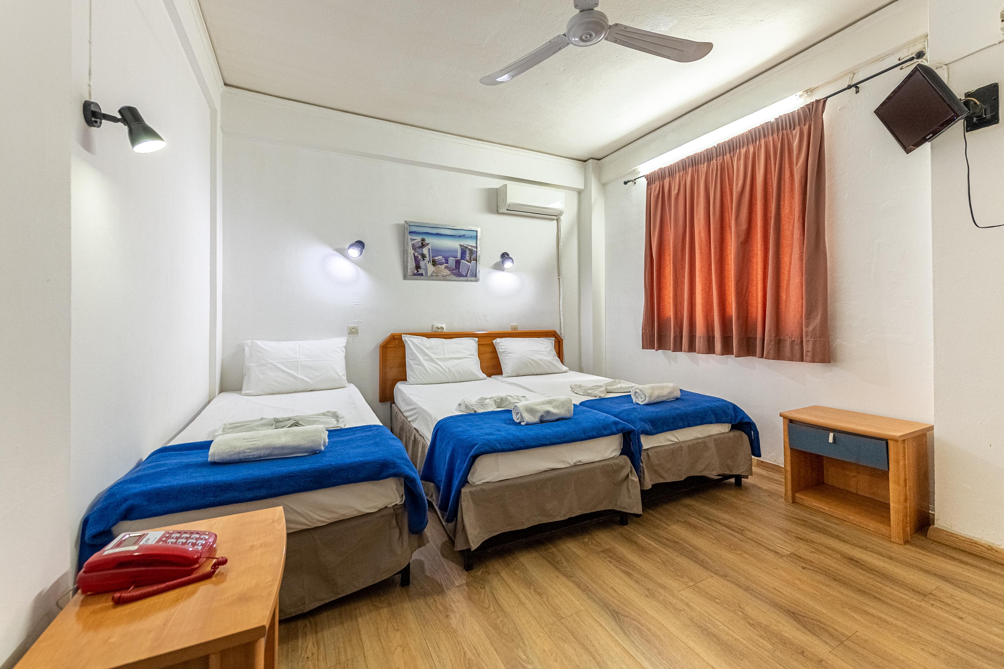 Sparta Team Hotel Athena Bagian luar foto