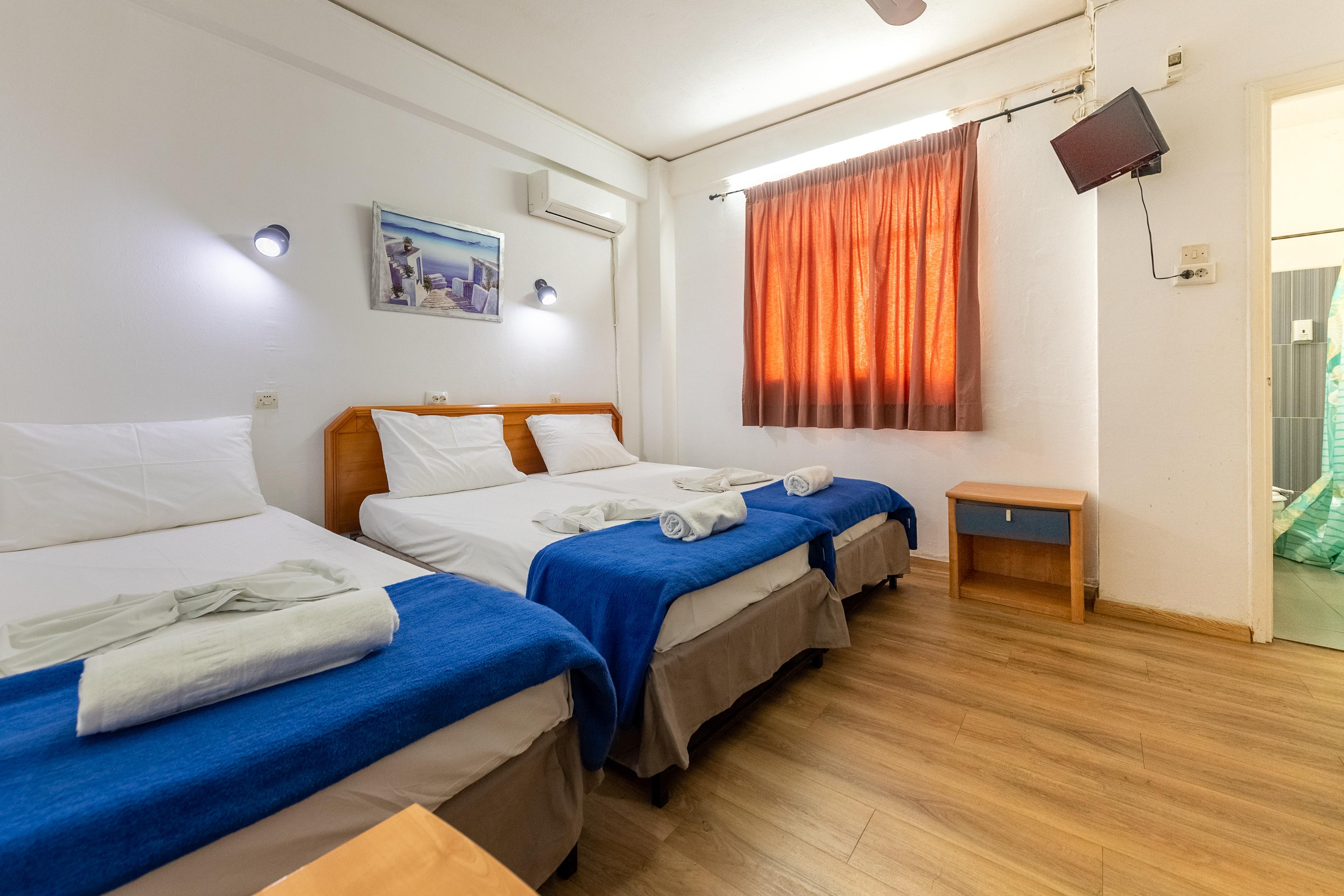 Sparta Team Hotel Athena Bagian luar foto