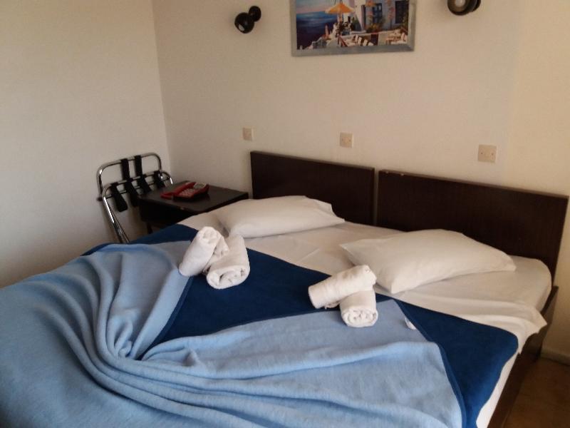 Sparta Team Hotel Athena Bagian luar foto